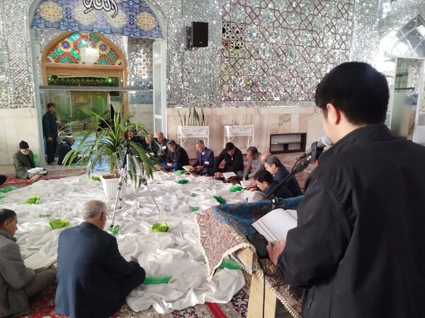 آیین غبارروبی ضریح مطهر امامزاده حمزه بن موسی کاظم (ع)