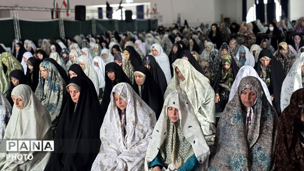نماز عبادی و سیاسی جمعه مردم فردیس در مصلای  امام خمینی(ره)