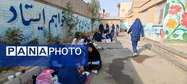 صبحانه سلامت و روز جهانی تخم مرغ در مدرسه شهید خاقانی شهرستان شیروان