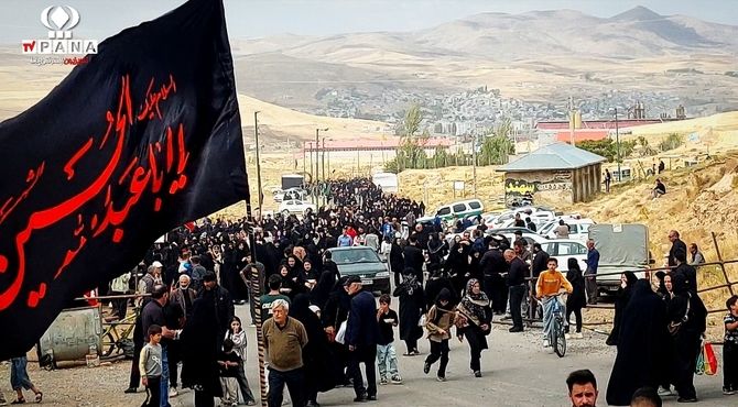 قدم‌های جامانده، دل‌های پیوسته