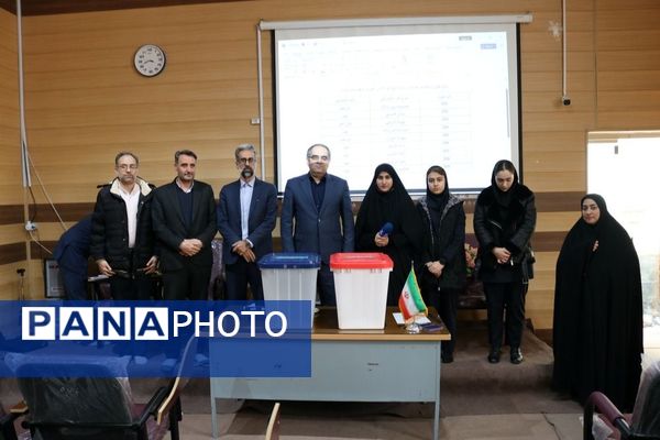انتخابات هیات رئیسه‌ شورای دانش‌آموزی شهرستان مرند