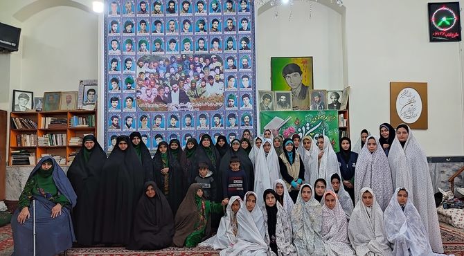 آخرین روز از اعتکاف دانش‌آموزی انس با خدا  در مسجد جامع شهر بار نیشابور 