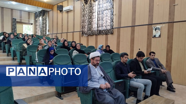 برگزاری جلسه انجمن اولیاء و مربیان دبستان معلم 