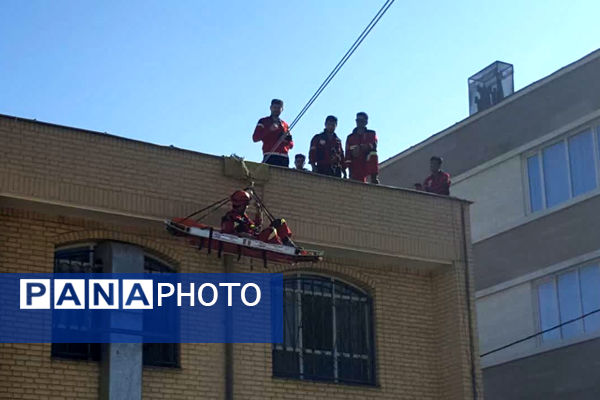 برگزاری مانور زلزله در مدارس ناحیه 4 شیراز 