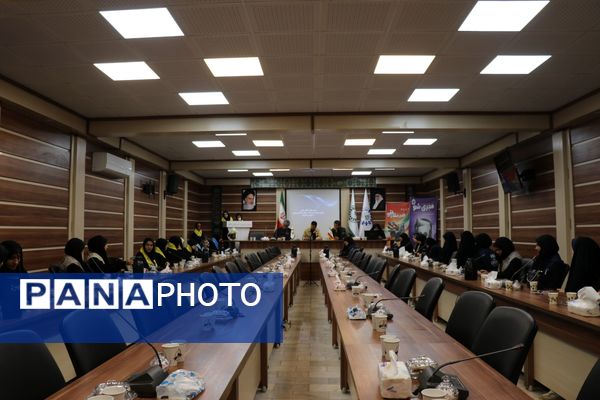 نشست گزارش عملکرد مجری‌شو و خبرنگارشو در سازمان دانش‌آموزی خراسان رضوی