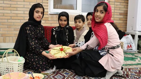 جشن شب یلدایی دختر و مادران در مسجد النبیین بیرجند