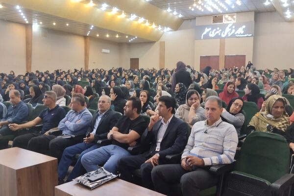 اولین جلسه هدایت تحصیلی دبیرستان پویش ناحیه ۳شیراز 