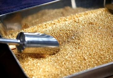 طلای جهانی در آستانه چهارمین افزایش هفتگی قیمت