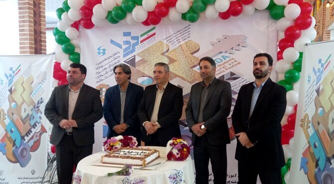 افتتاح نمایشگاه آثار دانش‌آموزی جشنواره فرهنگی- هنری فردا در محل نمایشگاه دائمی شهرداری قرچک 