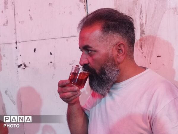 ۱۵۵ شبِ بی‌وقفه؛ وقتی چایخانه حضرت زهرا (س) میزبان دل‌های بی‌قرار شد