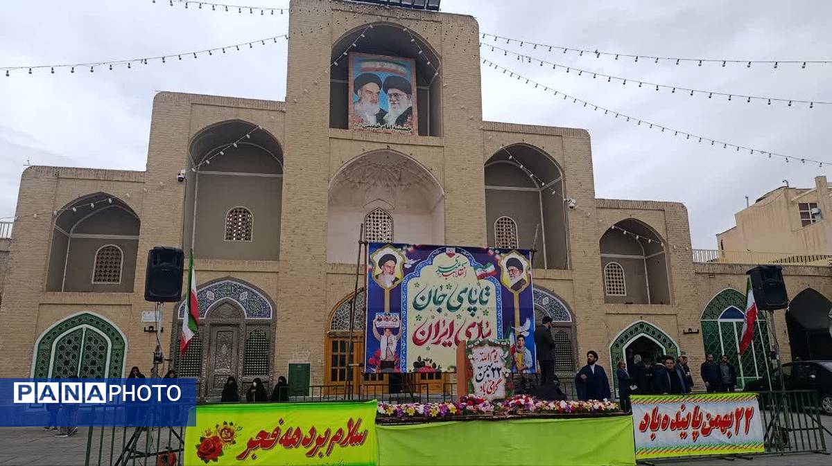 حضور با شکوه مردم تفت در راهپیمایی ۲۲ بهمن