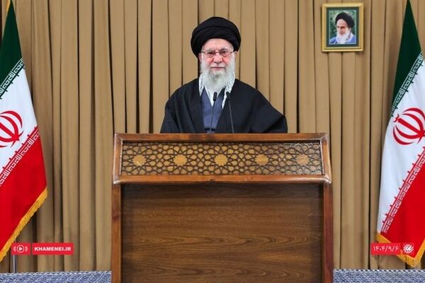 سید علی خامنه‌ای؛ از شاهد جنگ‌های جهانی تا فرمانده دفاع مقدس: درک ضرورت قدرت نظامی