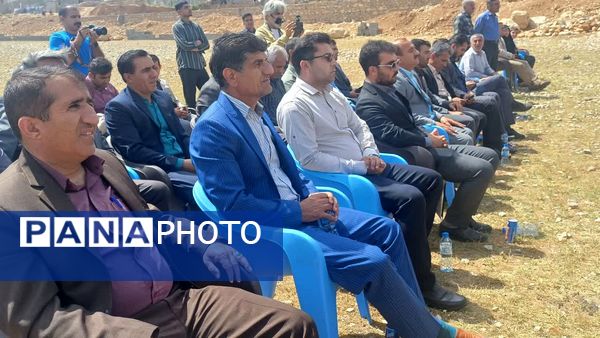 آیین کلنگ‌زنی مدرسه 12 کلاسه در دیشموک 