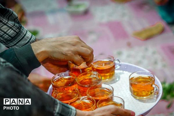 برپایی سفره افطاری در مسجد علی ابن ابیطالب نسیم‌شهر