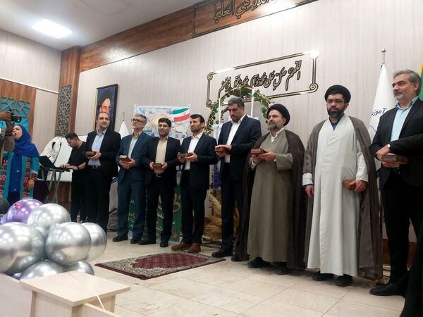 آیین نواختن زنگ ملی مبارزه با استکبار ستیزی در دبیرستان دخترانه متوسطه دوره اول توحید 