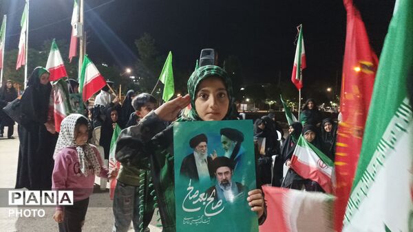 هشتاد و نه شب حضور در خیابان