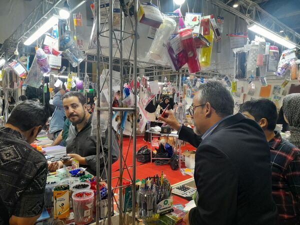 نمایشگاه بین‌المللی لوازم‌التحریر مشهد با استقبال دانش‌آموزان