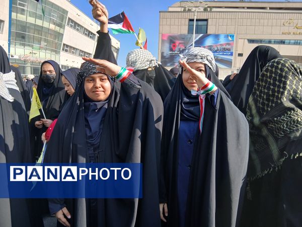 ۱۳ آبان،  روز آشکار ساختن ناتوانی استکبار 