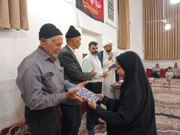 تقدیر از دانش‌آموزان فعال روستای نقاب