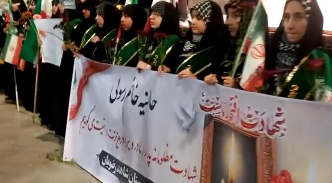 وداع با پیکر شهیدان «رسولی» همزمان با چهلم قائد امت در صحن امامزاده موسی مبرقع(ع)