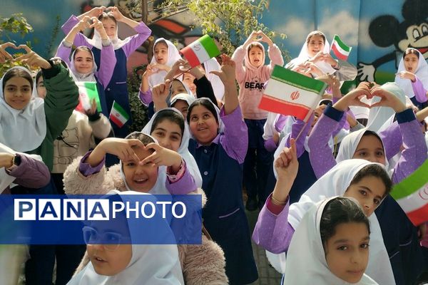 لبخند و شور نوجوانی، نشاط مدارس شهرستان قدس در ۱۳ آبان 