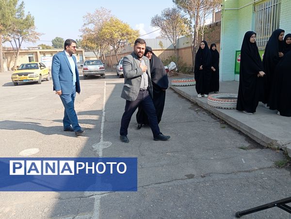 بزرگداشت هفته بسیج در دبیرستان حاج تقی نجفی نیشابور 