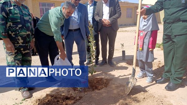 نهال‌های مهر در خاک دبستان ام‌السلمه جاجرم