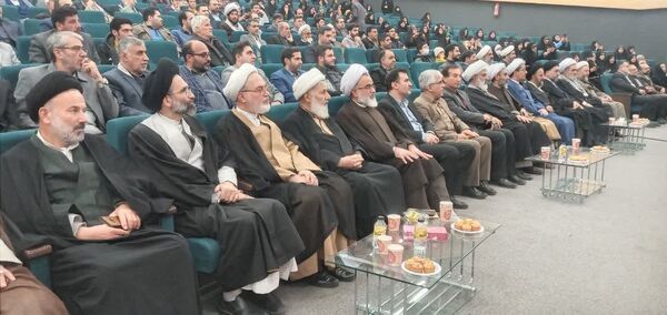 اولین اجلاس نماز با عنوان نماز نسل‌نو و رسالت ما در کاشان