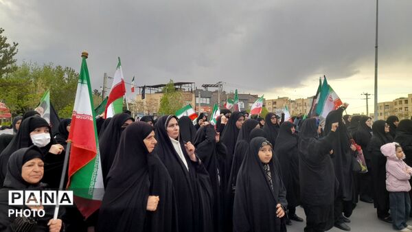 حضور مردم محله  جاهدشهر و مسجد قائم‌المهدی  در مراسم اربعین شهادت آیت‌الله سید علی خامنه‌ای