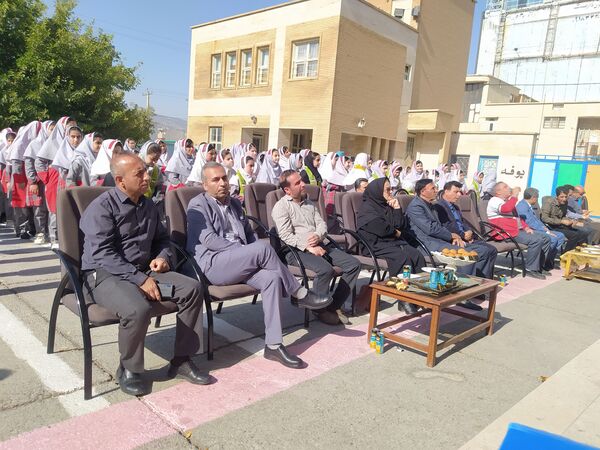 مراسم شور عاطفه‌ها در دبستان شهید رضایی شهرستان ایوان