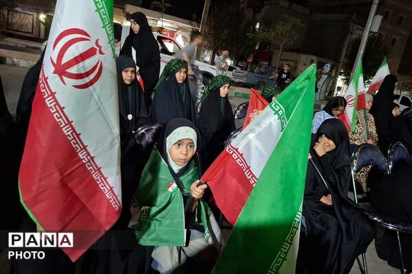 قاب تجمعات شبانه این بار در محله جاده نظامی 