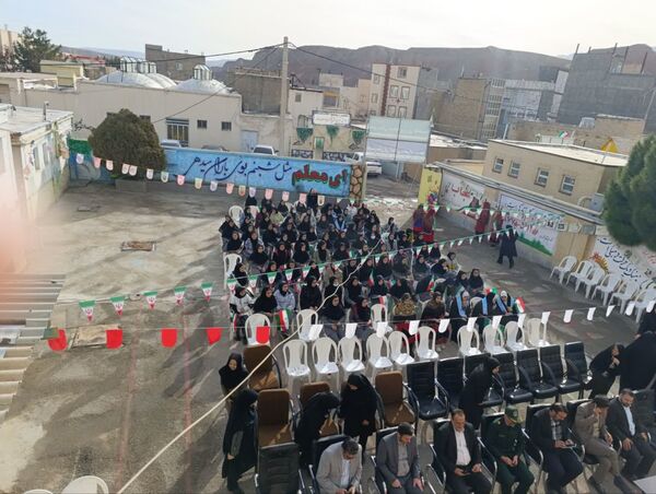 جشن باشکوه و پرشور ایرانمون در آموزشگاه دخترانه فاطمیه شهر کلات 