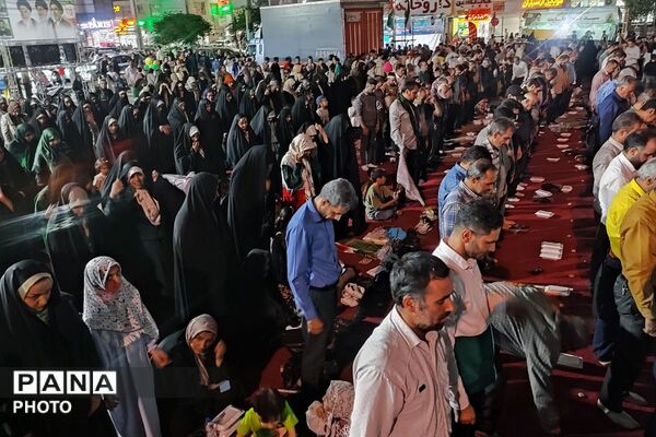 شور غدیر در میدان امام خامنه‌ای؛ اجتماع شبانه مردم شهرستان قدس جلوه‌ای از عشق به ولایت