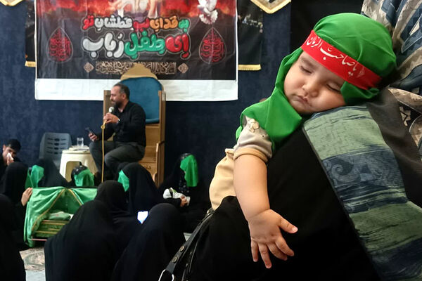 همایش شیرخوارگان حسینی، لاله‌های سرخ در آغوش مادران