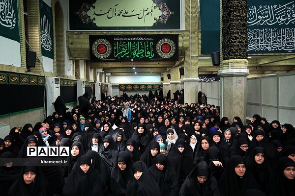 اولین شب عزاداری فاطمیه‌ با حضور رهبر معظم انقلاب