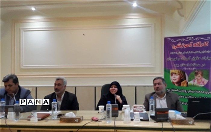 انقلاب اسلامی زن را بعنوان ستون استوار یک خانواده معرفی کرده است