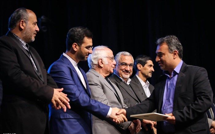 کسب رتبه دوم و سوم دانشگاه کاشان در مسابقات ماهواره مکعبی