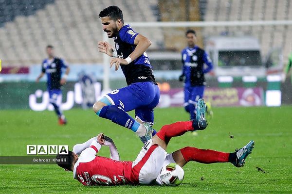 دیدار تیم‌های  پرسپولیس تهران  و  استقلال خوزستان