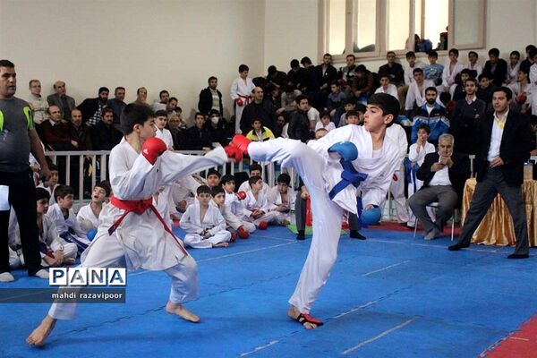 مسابقات کاراته «جام فجر» در آذربایجان شرقی