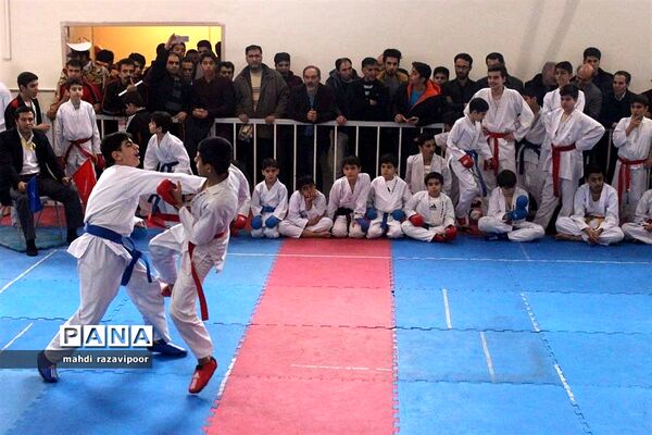 مسابقات کاراته «جام فجر» در آذربایجان شرقی