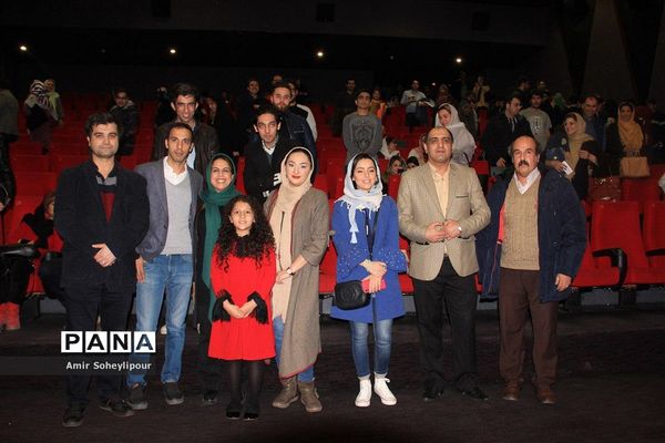 اکران عمومی فیلم سینمائی «مادری»