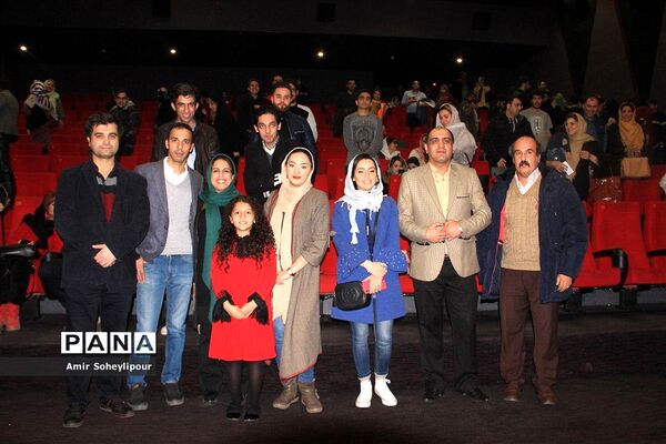 اکران عمومی فیلم سینمائی «مادری»