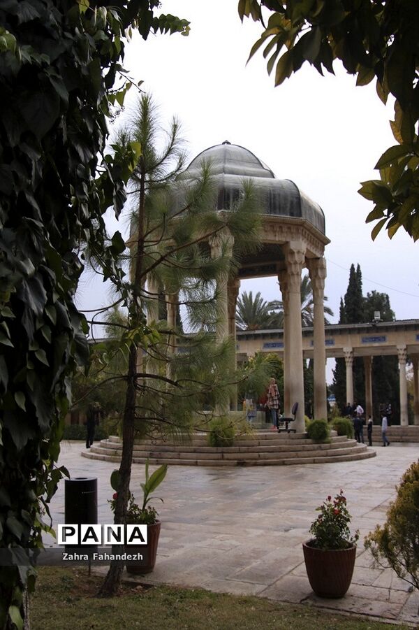 مقبره حافظ شیرازی