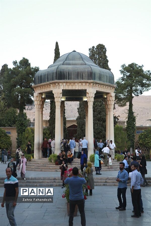 مقبره حافظ شیرازی
