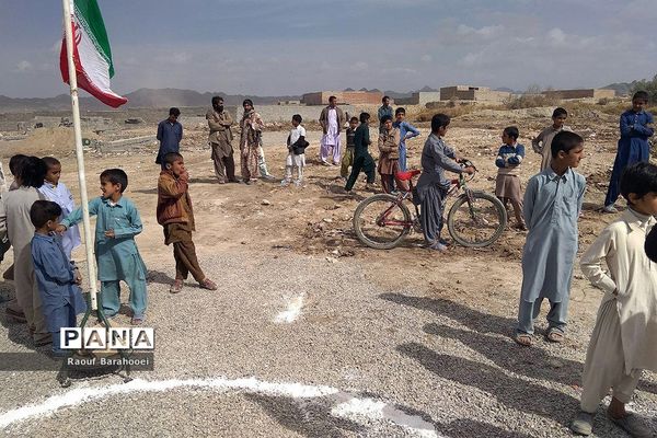 کلنگ زنی مدرسه 12 کلاسه شهدای ایران خودرو  در منطقه لار ناحیه یک زاهدان