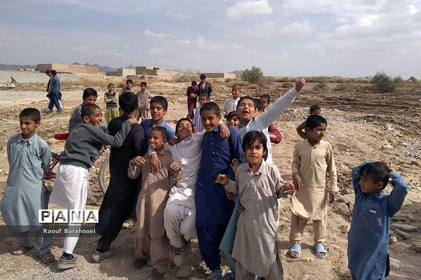 کلنگ زنی مدرسه 12 کلاسه شهدای ایران خودرو  در منطقه لار ناحیه یک زاهدان