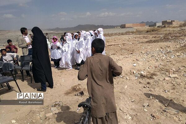 کلنگ زنی مدرسه 12 کلاسه شهدای ایران خودرو  در منطقه لار ناحیه یک زاهدان