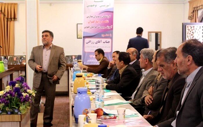 مدیر کل امور شاهد آموزش و پرورش اعلام کرد: فعالیت یک هزار و 350 مدرسه شاهد در کشور