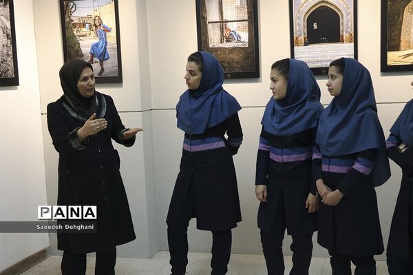 بازدید از نمایشگاه عکس در شیراز