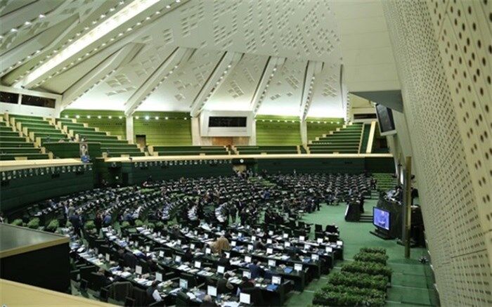 حاشیه‌های استیضاح ربیعی و آخوندی در صحن مجلس
